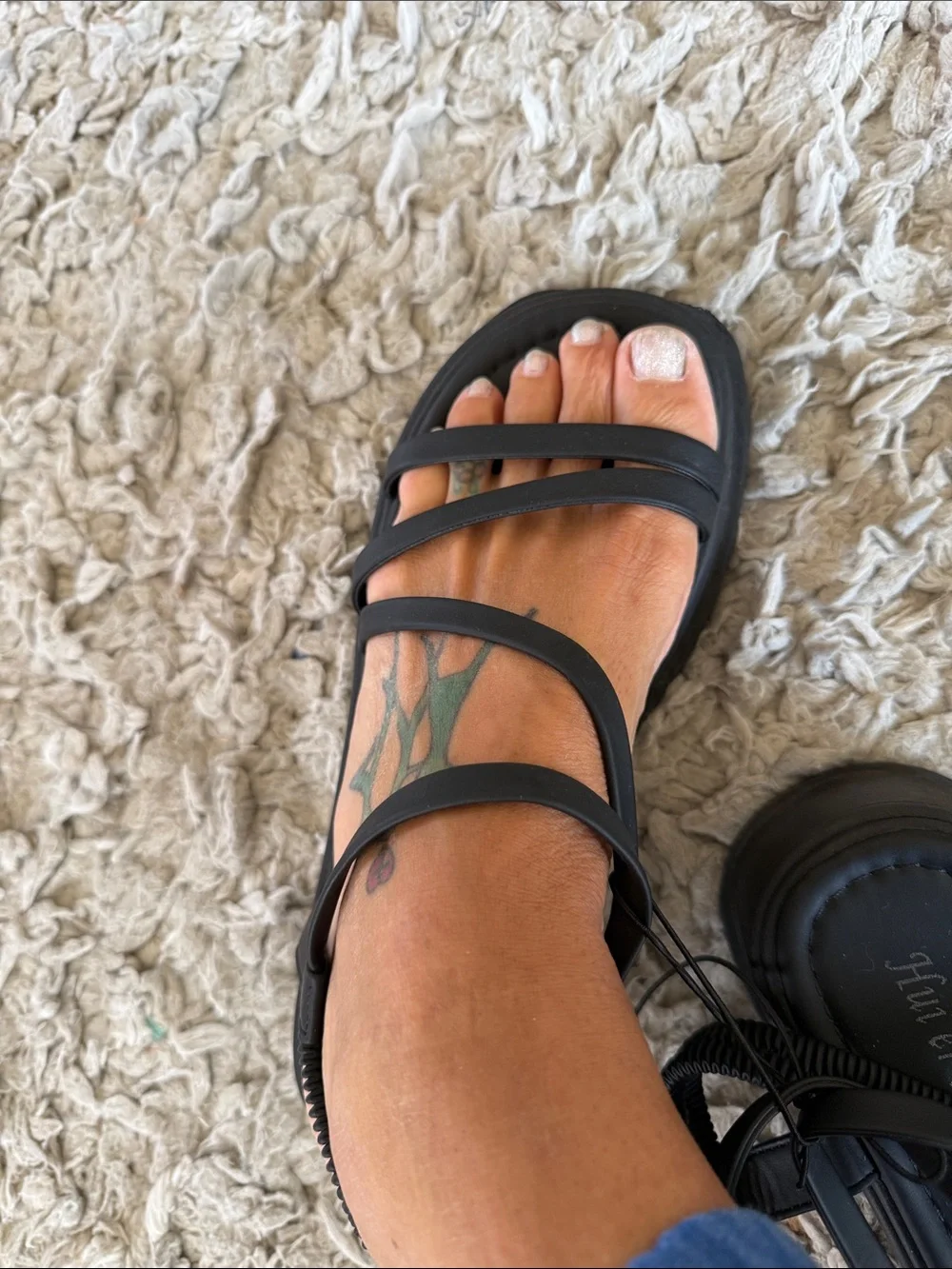 Hui Er Mei Black Strappy Platform Sandals Size 39 / US 8–8.5